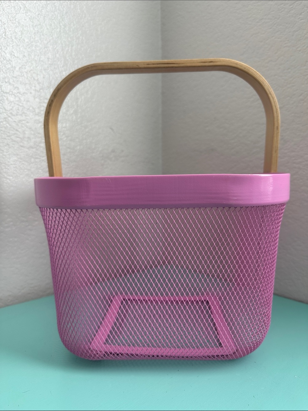 RISATORP (IKEA) Wire square pink basket with a wooden handle, size: 9¾”x7”-used